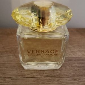 Versace yellow diamond